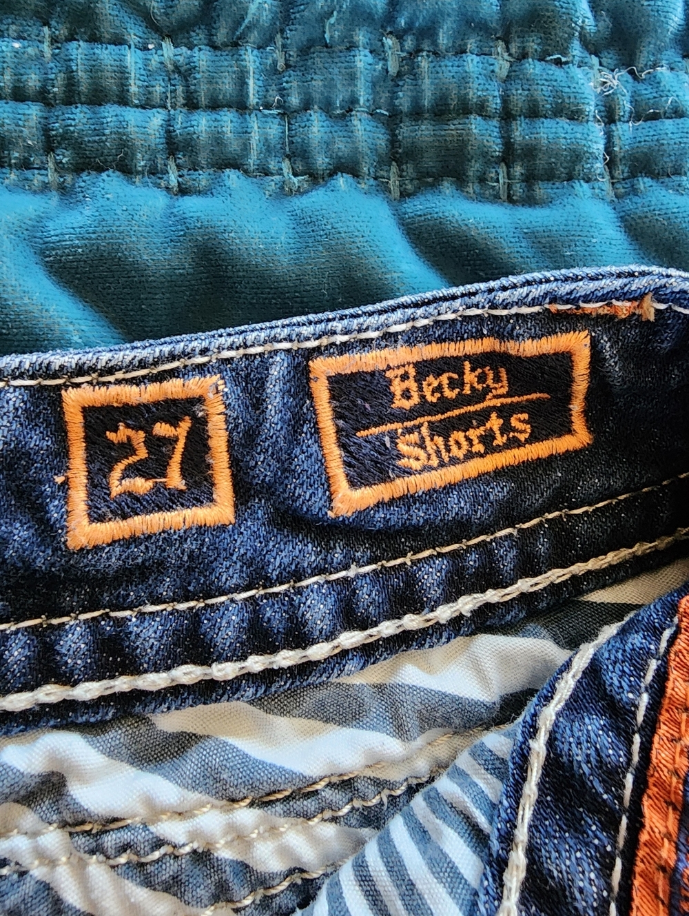 Rock Revival "Becky" Shorts Size 27 - Picture 4 of 7